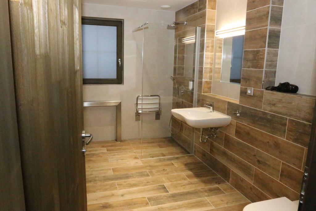 Apartment Hotel Orion Абертами Экстерьер фото