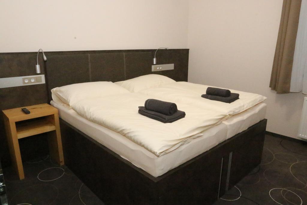 Apartment Hotel Orion Абертами Экстерьер фото