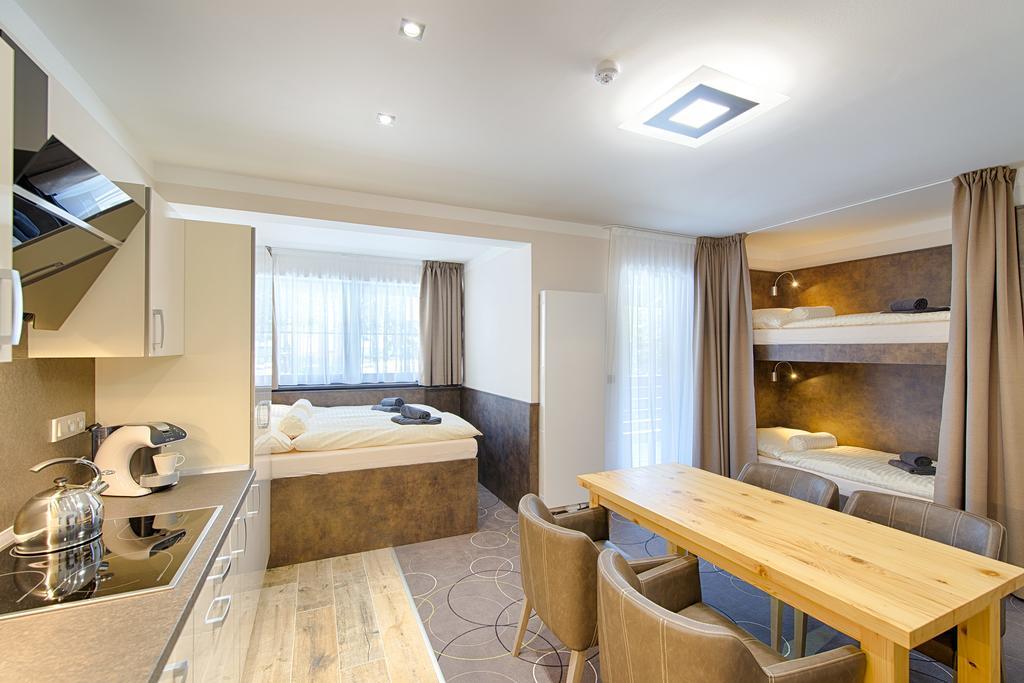 Apartment Hotel Orion Абертами Экстерьер фото